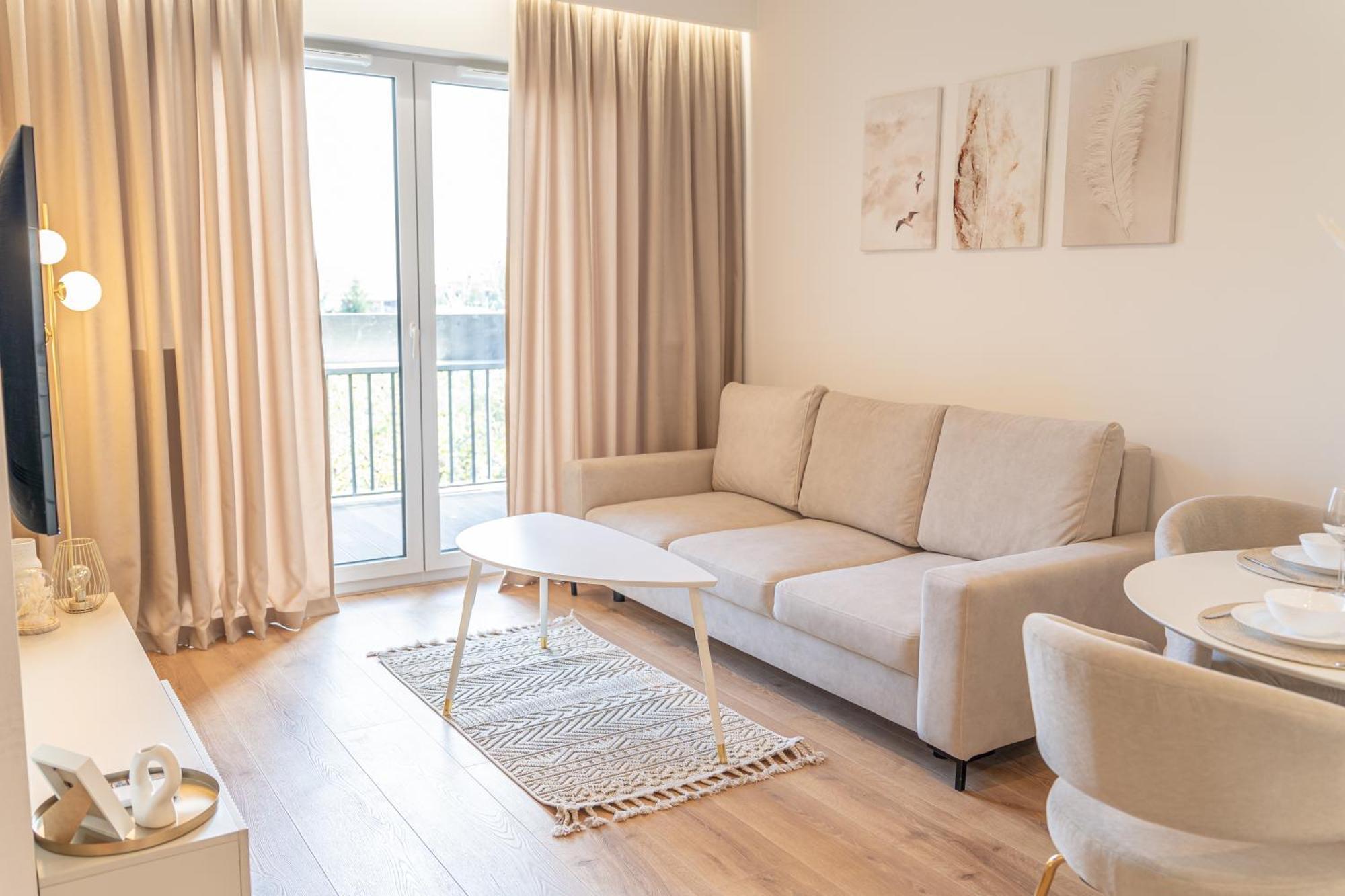 K&m Near Tauron Arena Apartament *